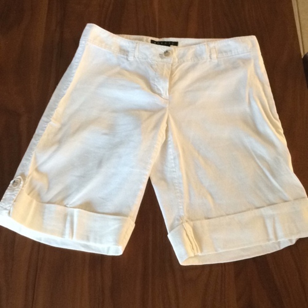 Theory Linen white shorts size 2